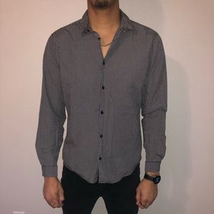 Button down men’s shirt, size large. One broken button but otherwise good